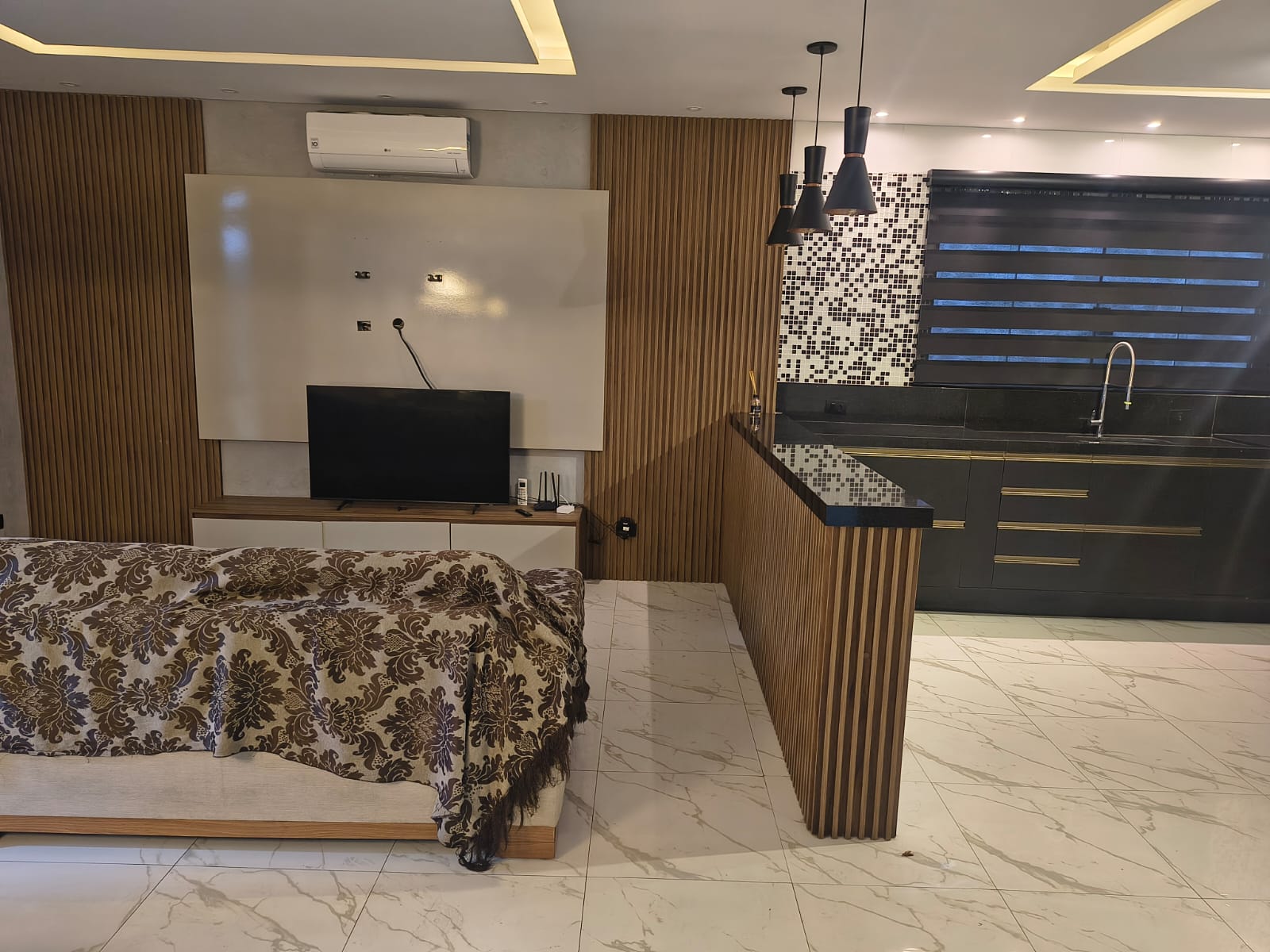 702dbdf5-1ca8-40ac-936b-da57302ff54e